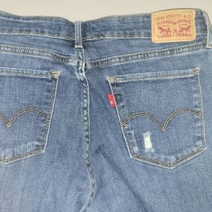 Women's Levi Jeans
